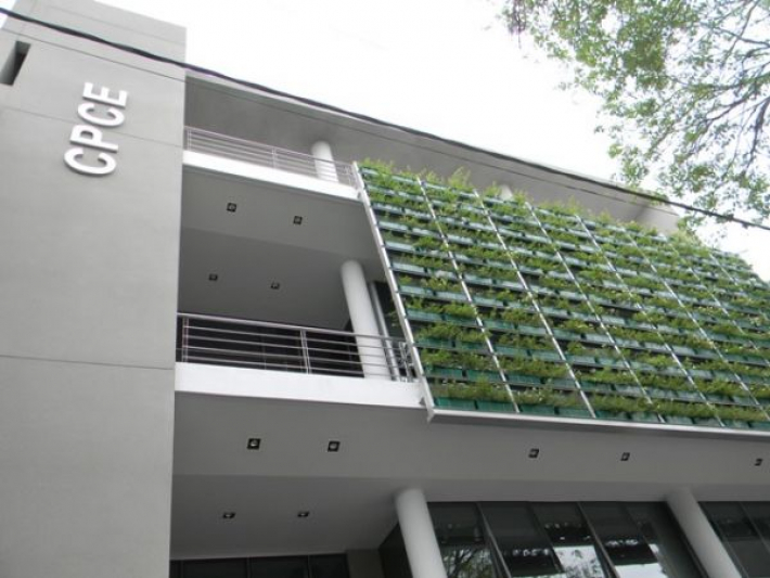 Fachada edificio CPCE